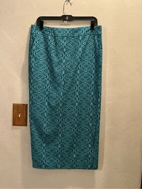 NWOT Rip Skirt Hawaii “Paia Maui” Abstract Teal Maxi Wrap Skirt. Size M (8-10).